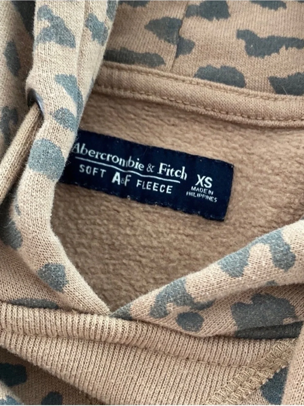 Abercrombie & Fitch XS soft fleece leopard hoodie - Picture 2 of 11